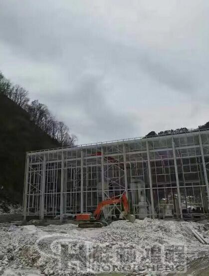 桂林鴻程磨粉機安裝現場 桂林鴻程磨粉機安裝現場