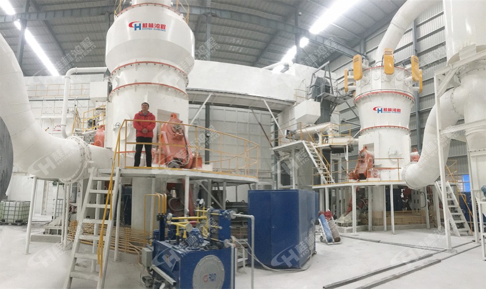 碳化硅微粉磨HLMX超細(xì)立磨出粉細(xì)度達(dá)3微米 碳化硅微粉磨HLMX超細(xì)立磨出粉細(xì)度達(dá)3微米