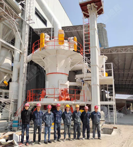 桂林鴻程磨粉機(jī)安裝工人五一堅(jiān)守崗位，保證客戶磨粉生產(chǎn)線按計(jì)劃投產(chǎn)