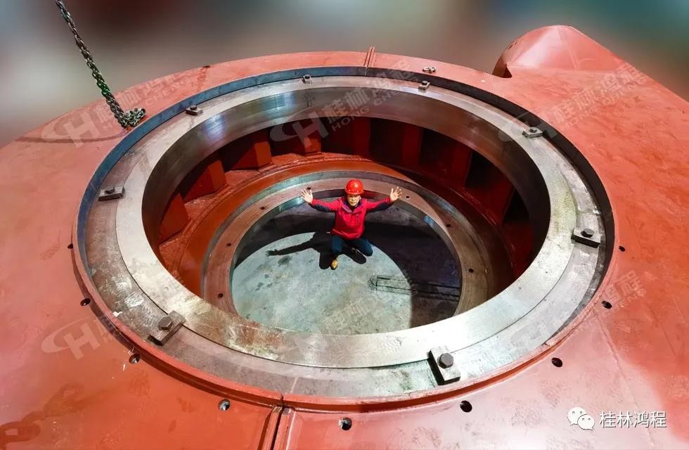 桂林鴻程首臺HC3000全球大型雷蒙磨正式投入市場 桂林鴻程首臺HC3000全球大型雷蒙磨正式投入市場