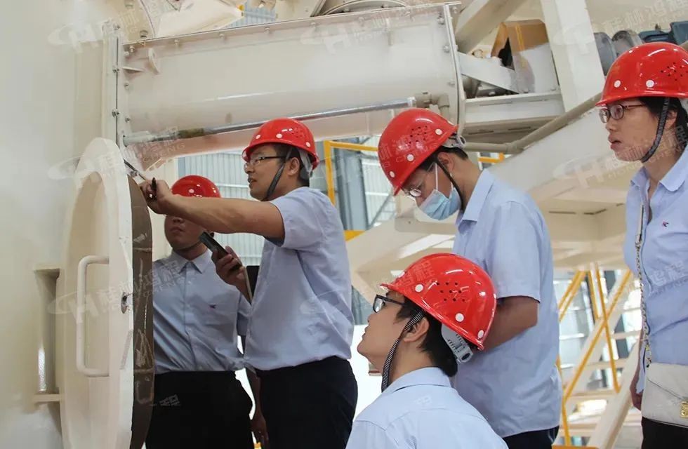 再創(chuàng)輝煌！桂林鴻程礦山設(shè)備磨粉機(jī)2022銷(xiāo)售大會(huì)圓滿召開(kāi)